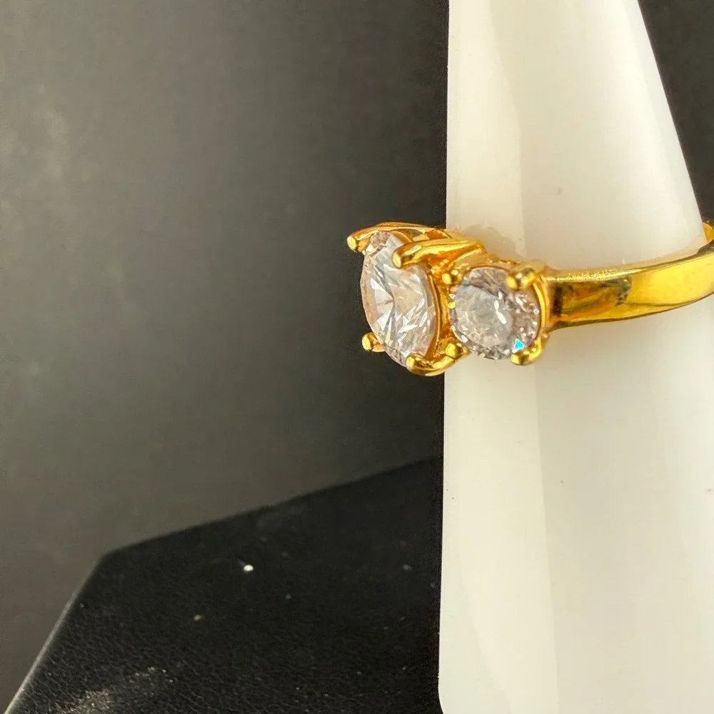 Vintage Rhinestone Ring Gold Tone Three Stone Round Clear Size 6